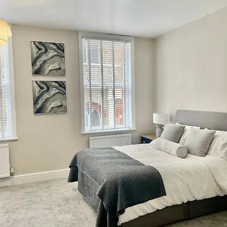 Apartment Spacious Townhouse In The Heart Of Malton